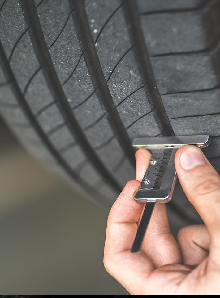 Autonomous vehicles seamlessly navigating traffic | TyreSafe
